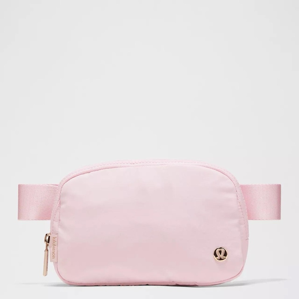 Lululemon Everywhere Belt Bag 1L- Blissful Pink